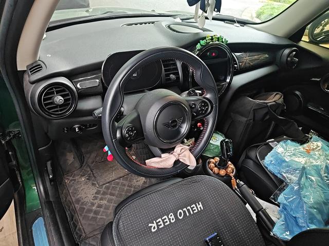 Mini Hatch 2021 thumb 3