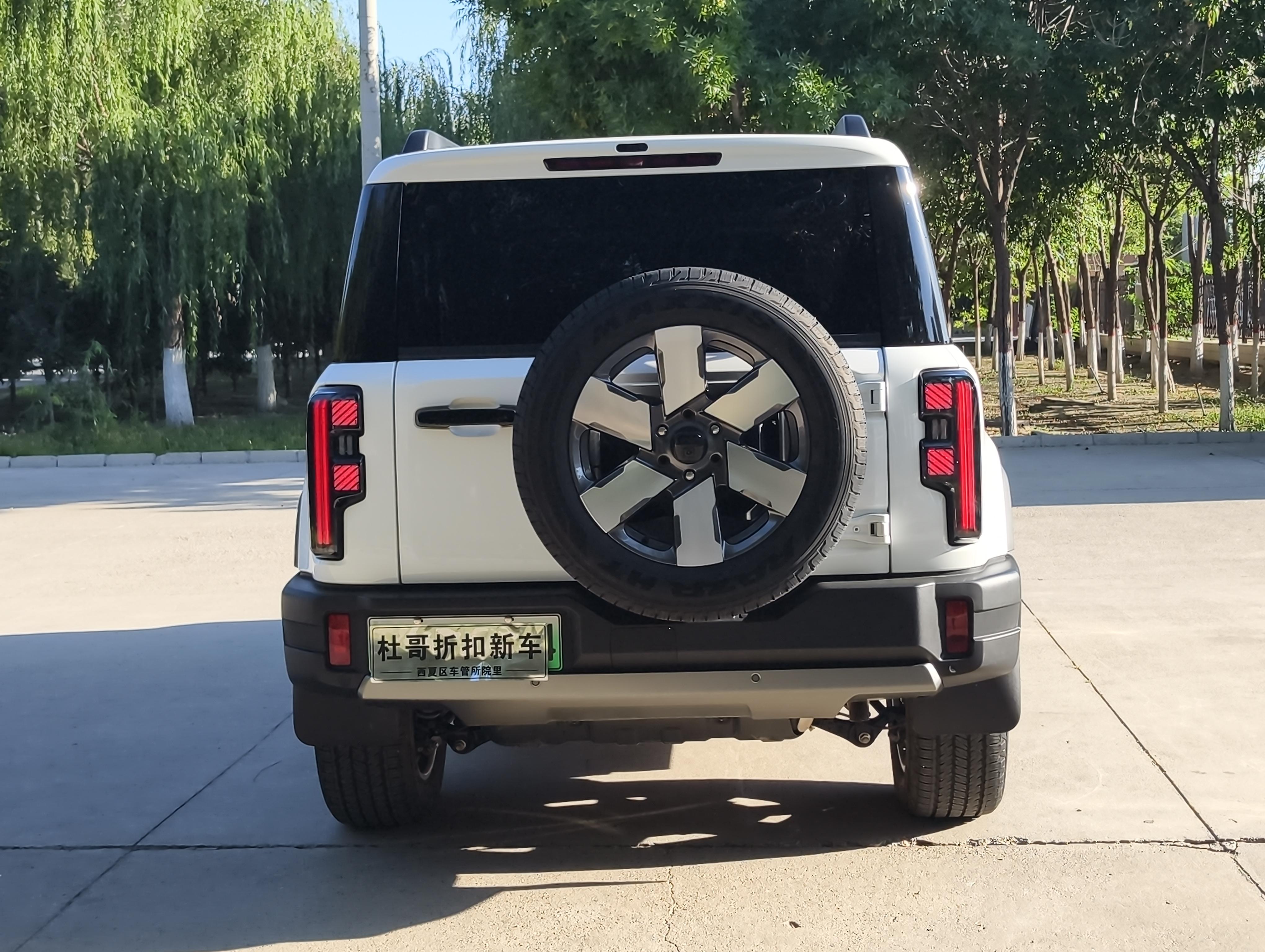 BJ 40 2025 thumb 4