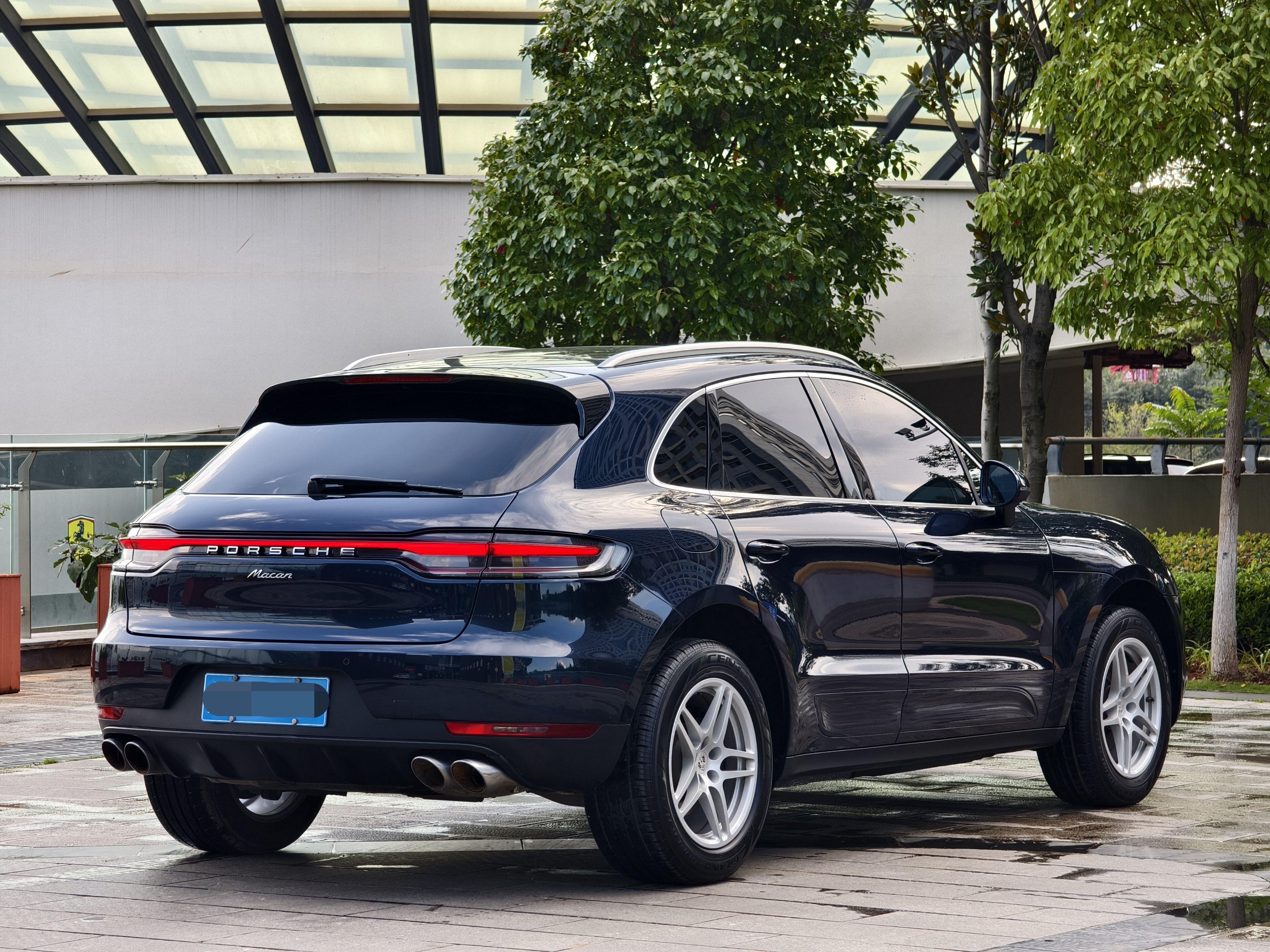 Porsche Macan 2018 thumb 3