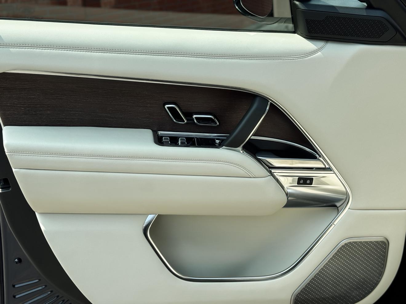 Land Rover Range Rover 2023 thumb 6