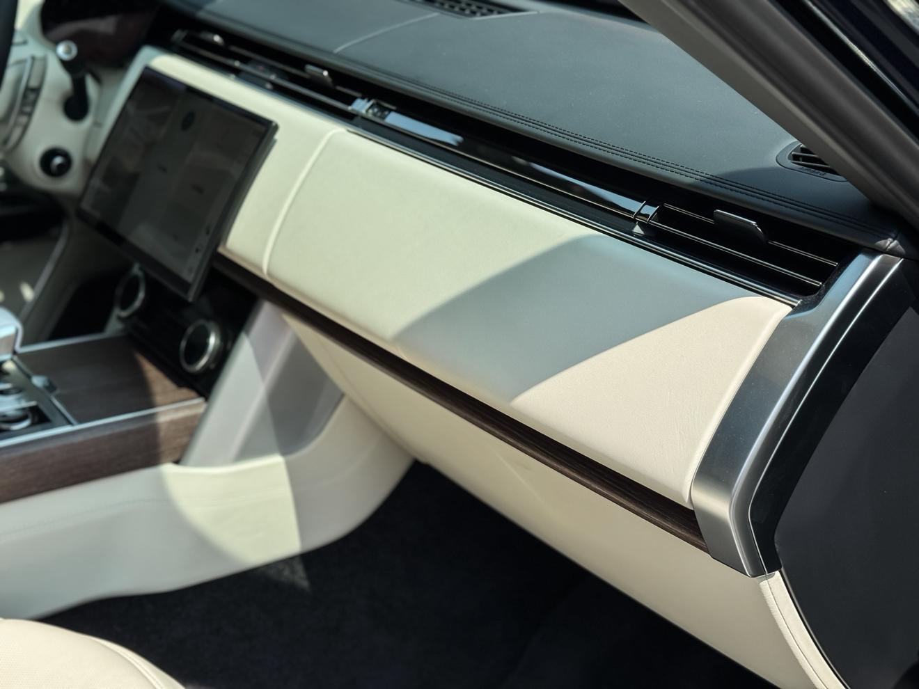 Land Rover Range Rover 2023 thumb 8