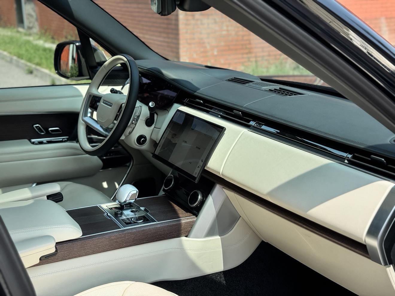 Land Rover Range Rover 2023 thumb 9