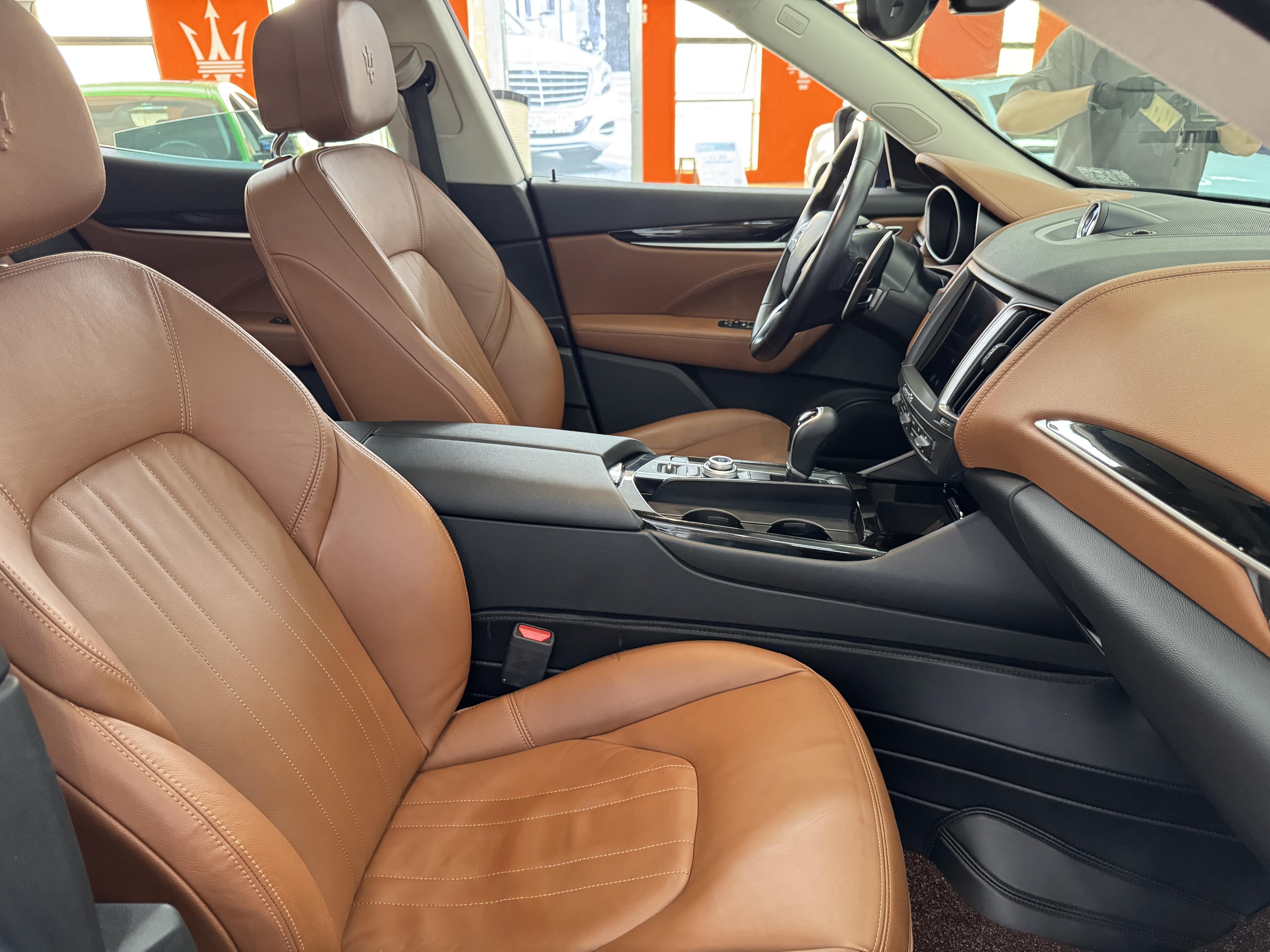 Maserati Levante 2018 thumb 5