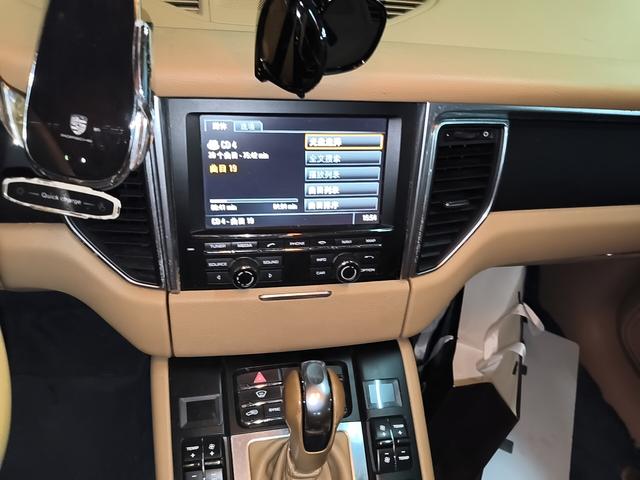 Porsche Macan 2014 thumb 6