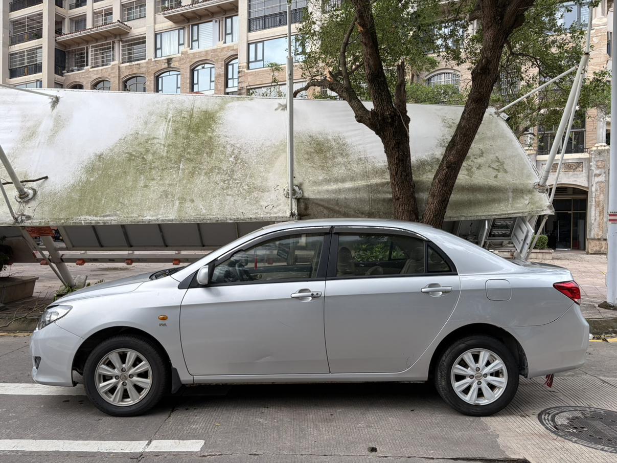 BYD L3 2013 thumb 2