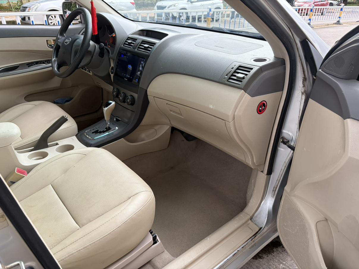 BYD L3 2013 thumb 4