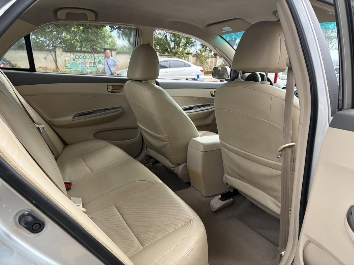 BYD L3 2013 thumb 10