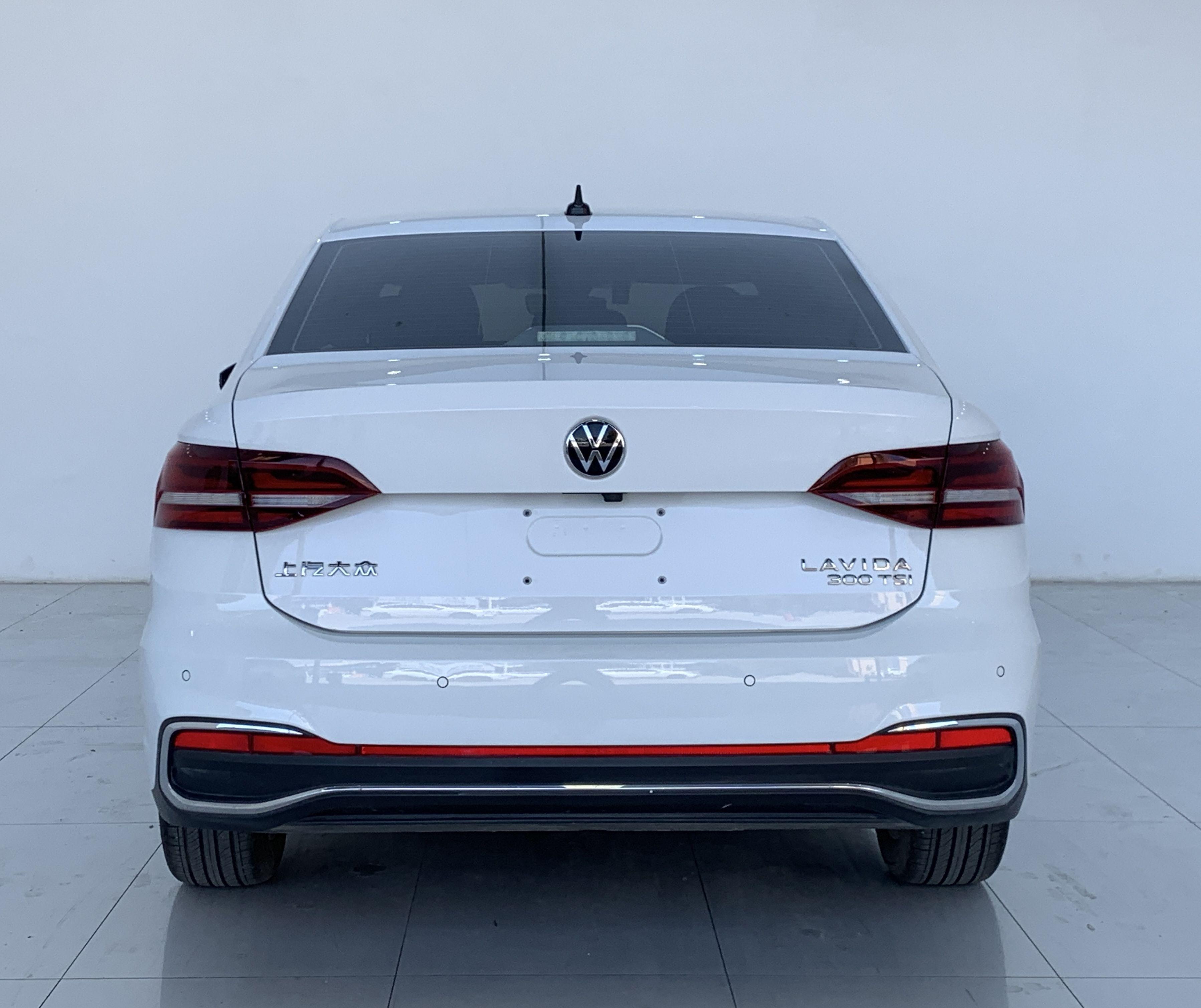 Volkswagen Lavida XR 2023 thumb 3