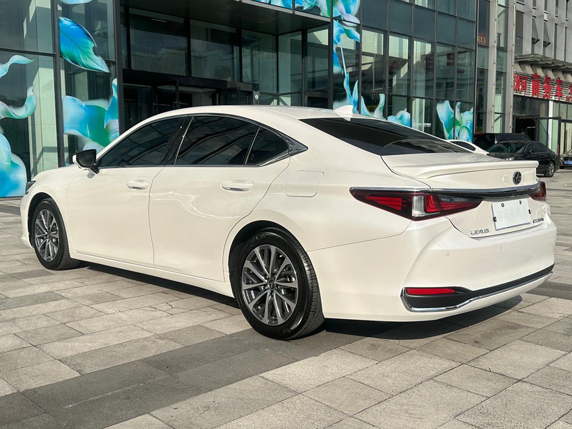 Lexus ES 2022 thumb 3