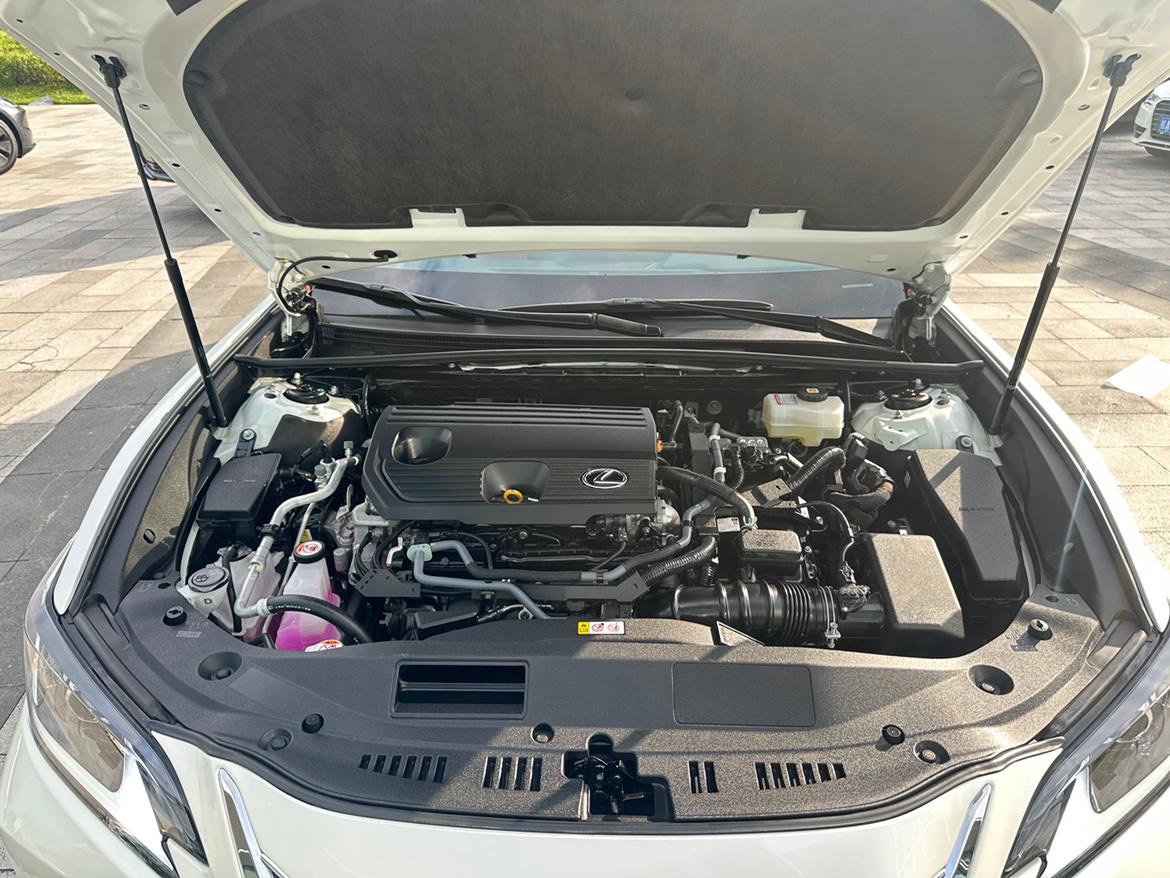 Lexus ES 2022 thumb 6