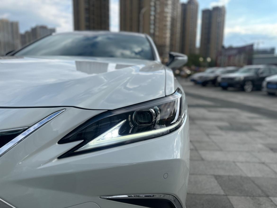 Lexus ES 2022 thumb 7