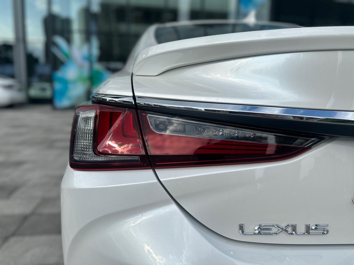 Lexus ES 2022 thumb 8
