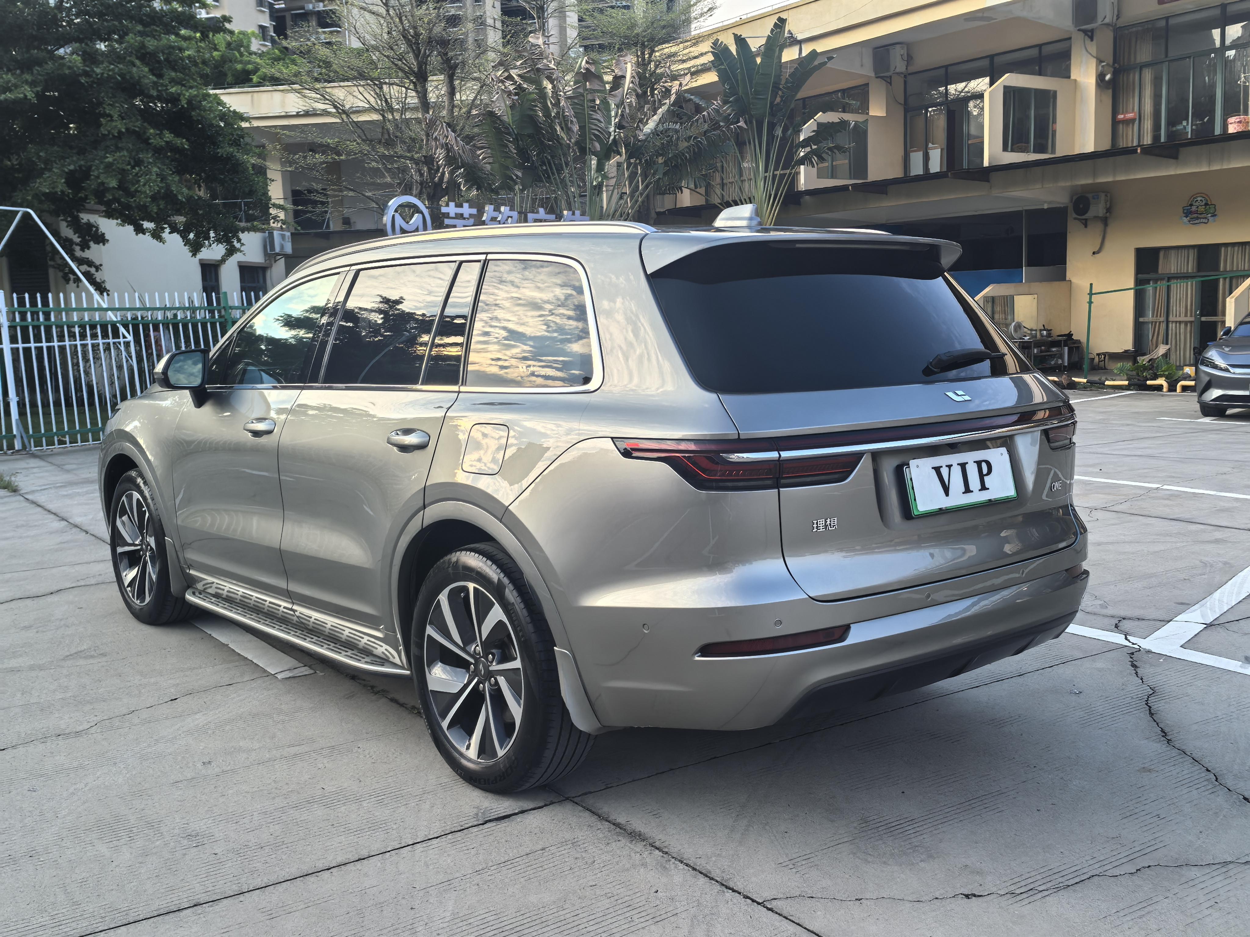 Lixiang (Li Auto) One 2021 thumb 2