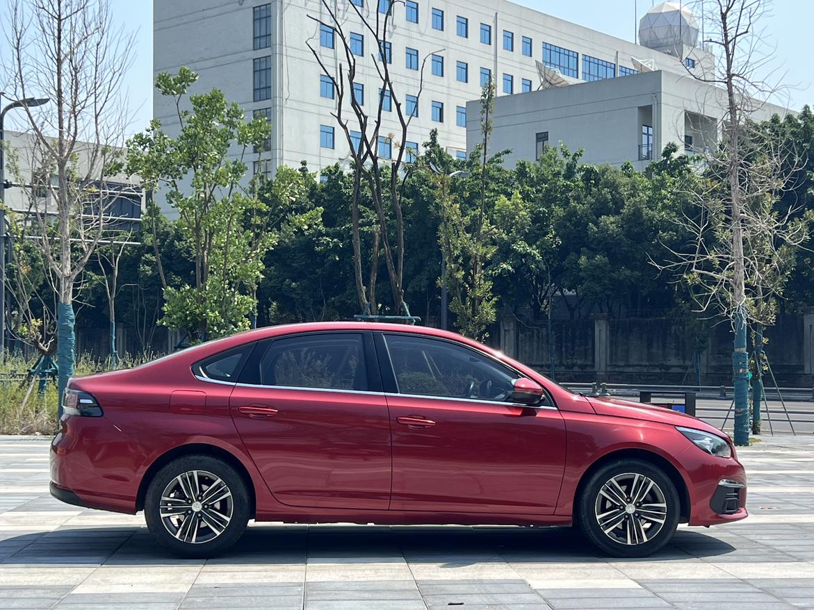 Peugeot 308 2018 thumb 6