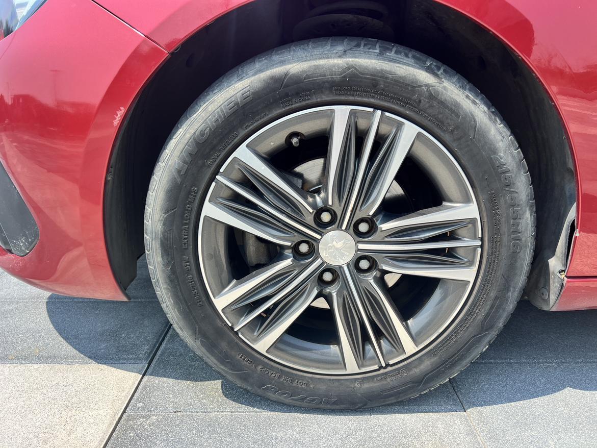 Peugeot 308 2018 thumb 7