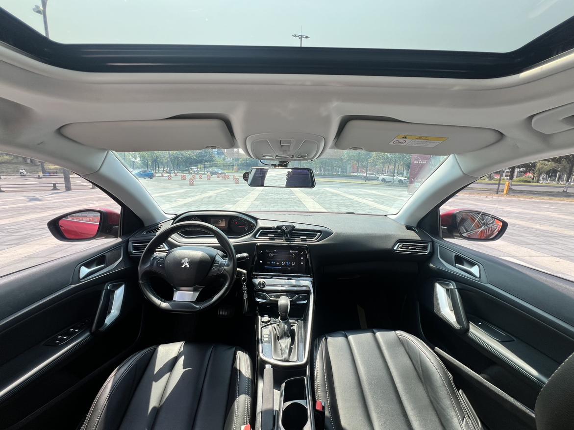 Peugeot 308 2018 thumb 9