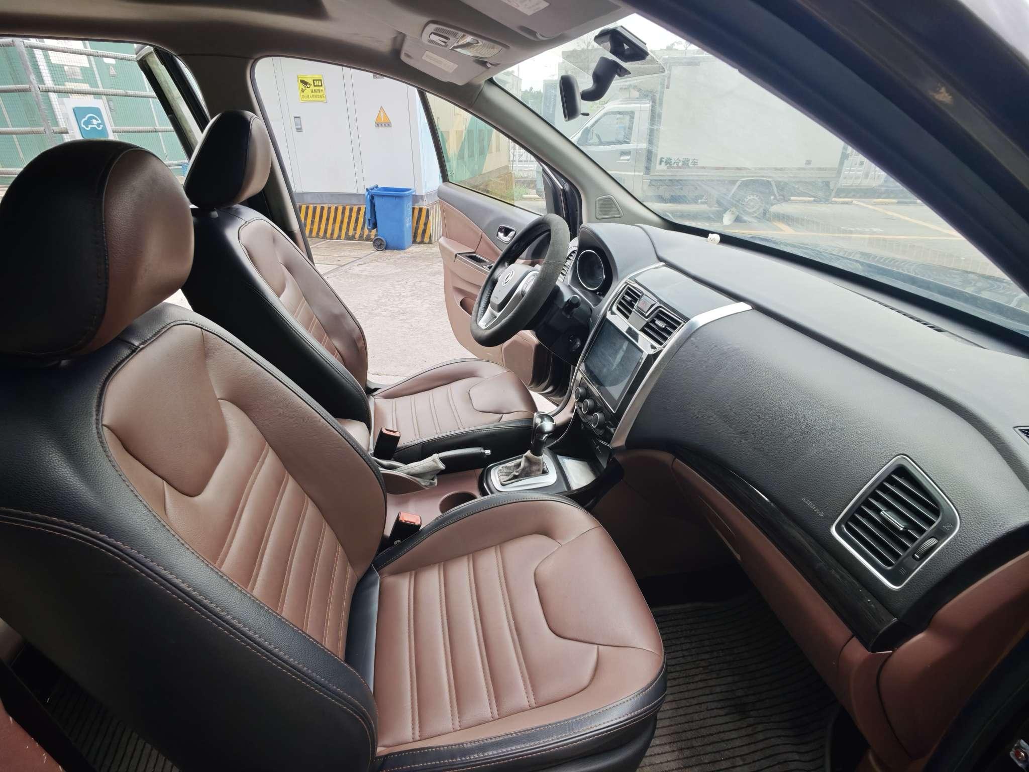 Dongfeng Fengxing SX6 2016 thumb 6