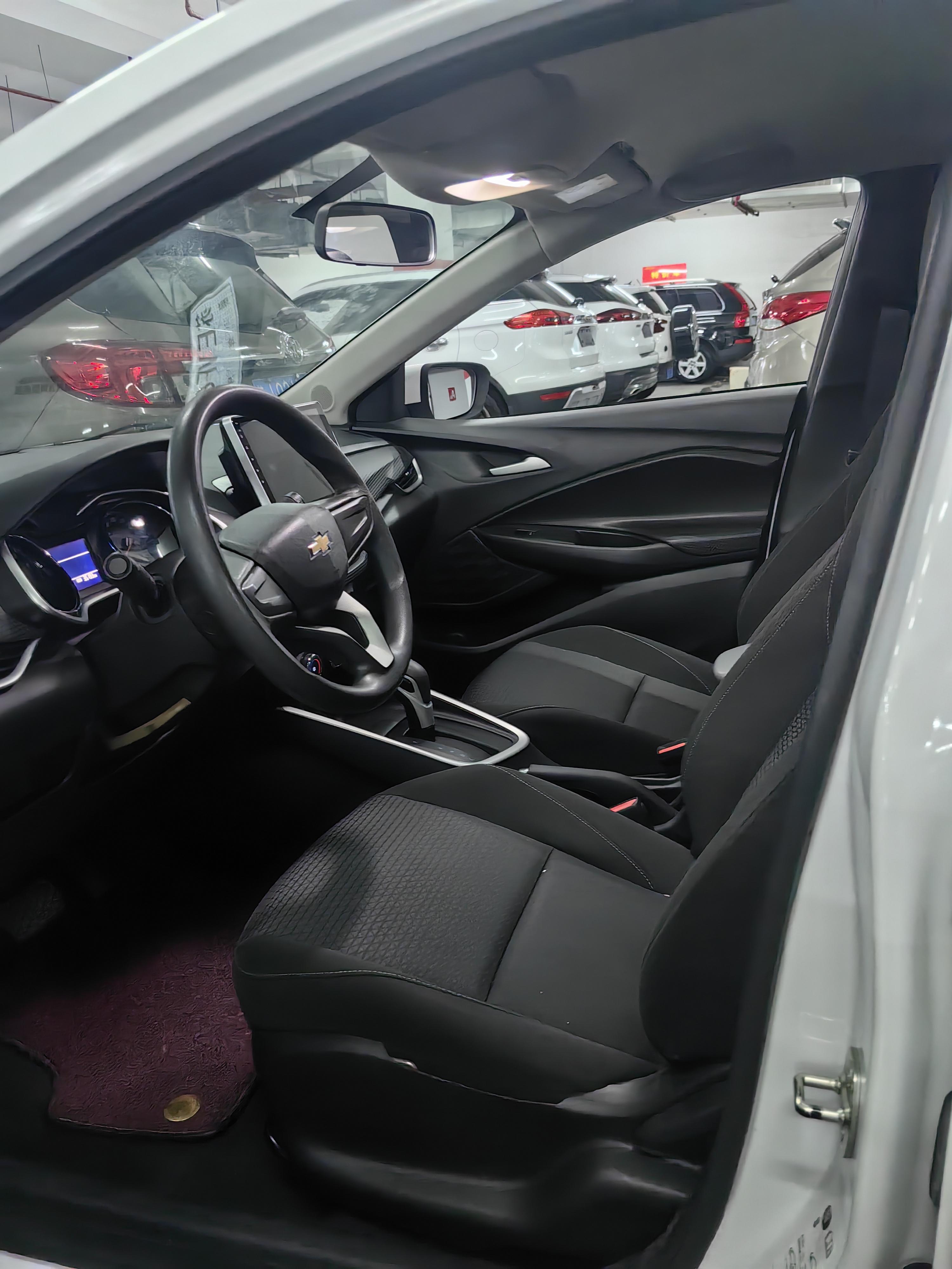 Chevrolet Cavalier 2020 thumb 6