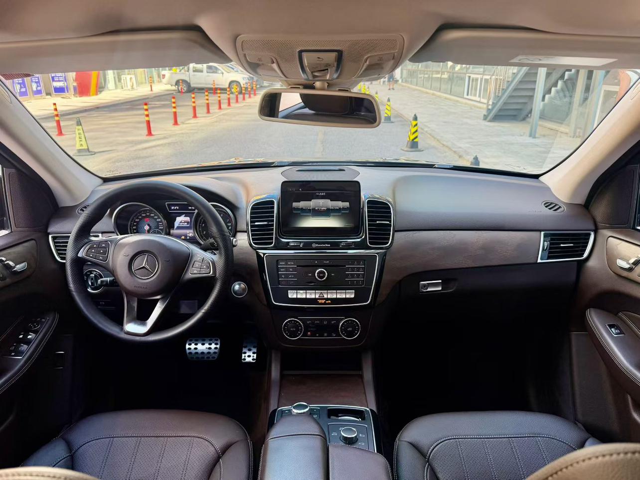 Mercedes-Benz GLE 2016 thumb 5