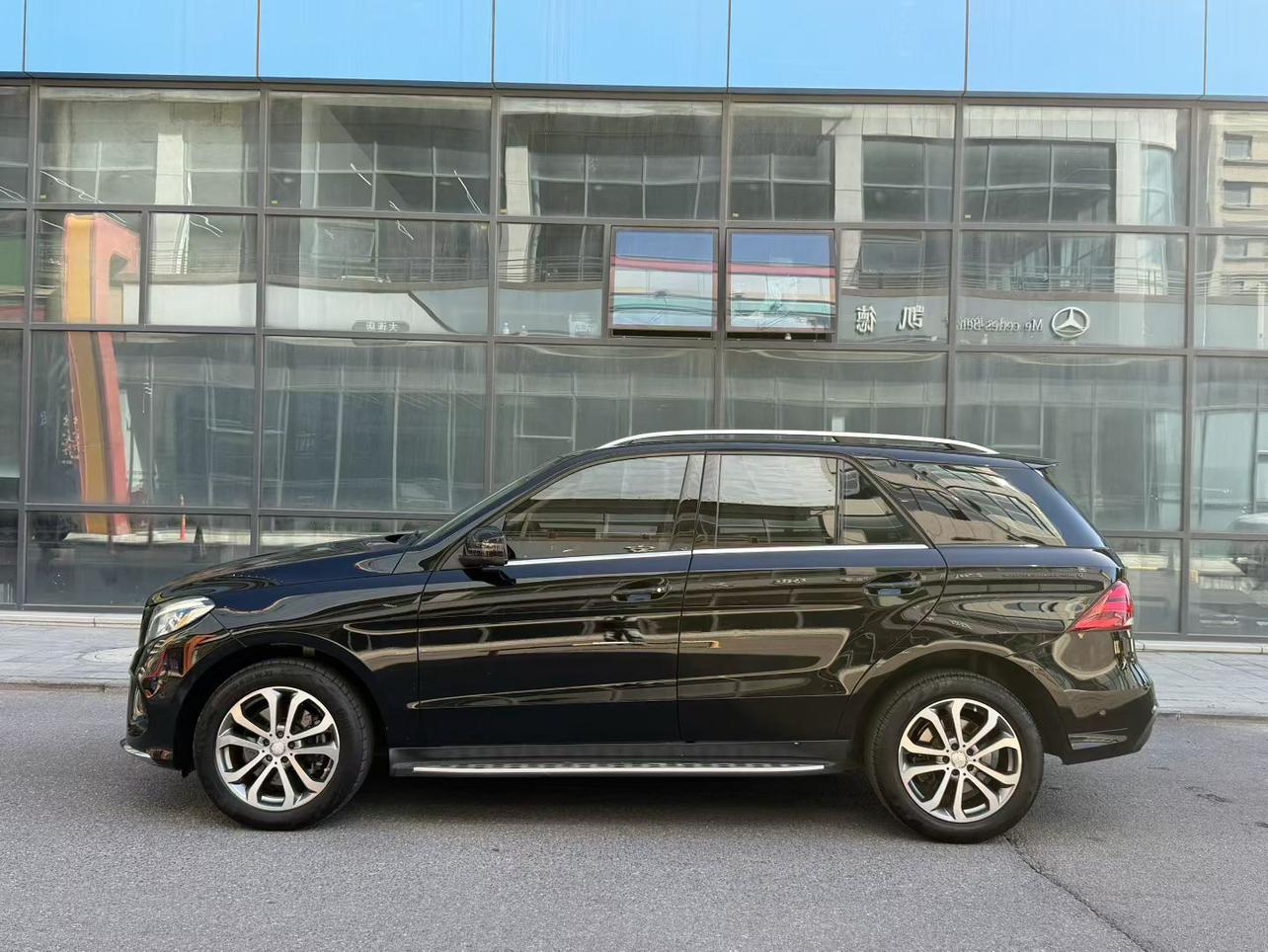 Mercedes-Benz GLE 2016 thumb 10