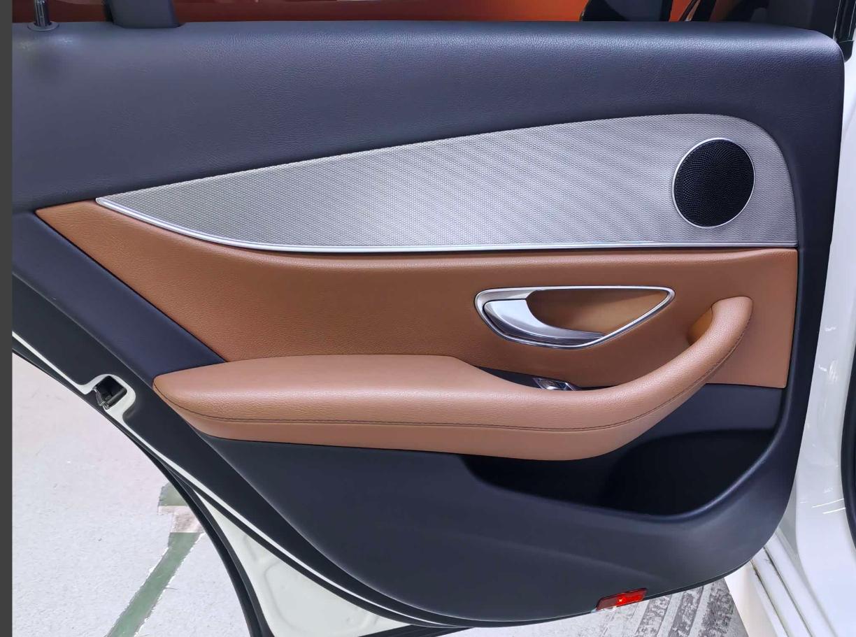 Mercedes-Benz E-Класс 2017 thumb 10