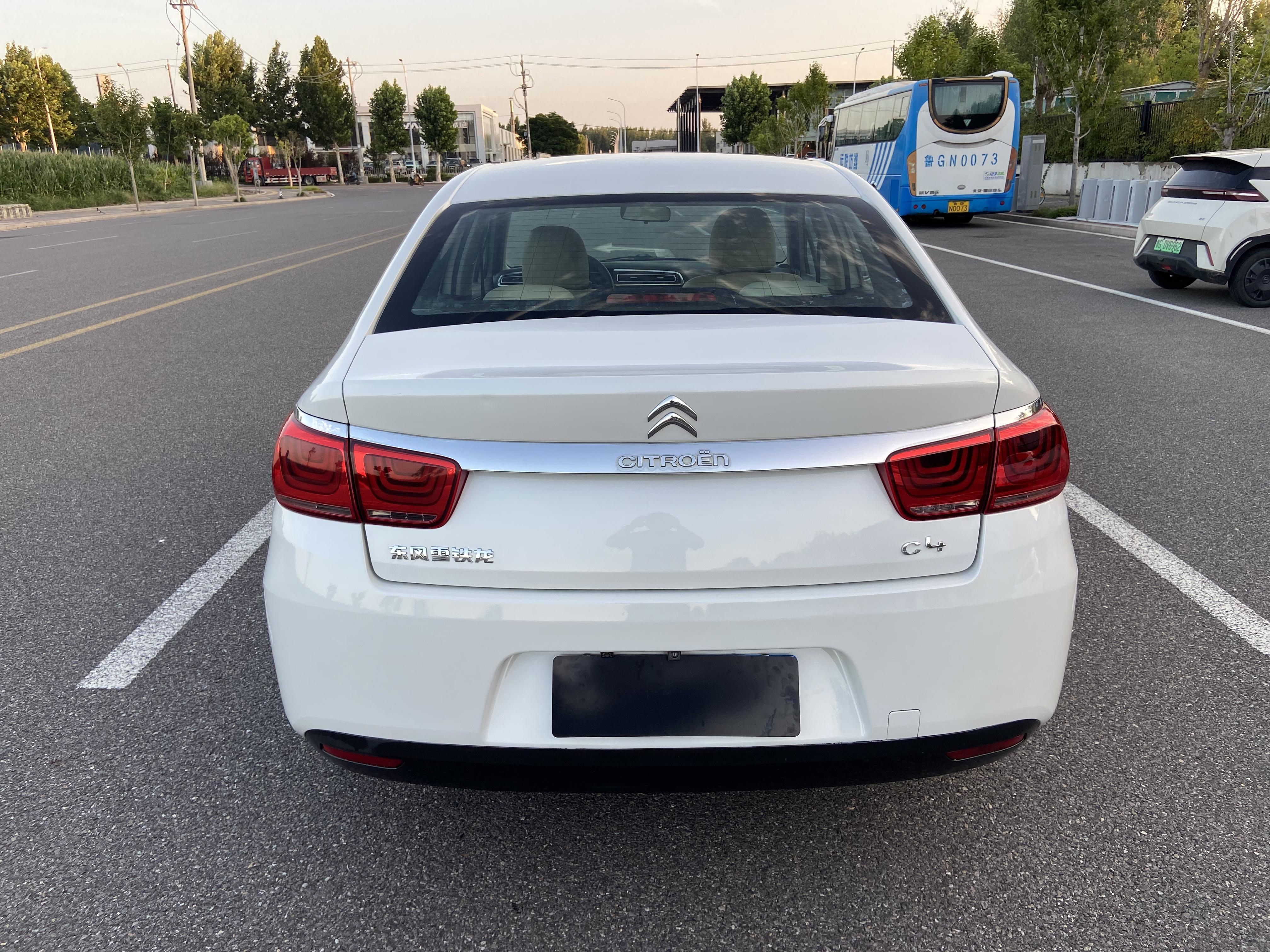 Citroen C4 2016 thumb 3