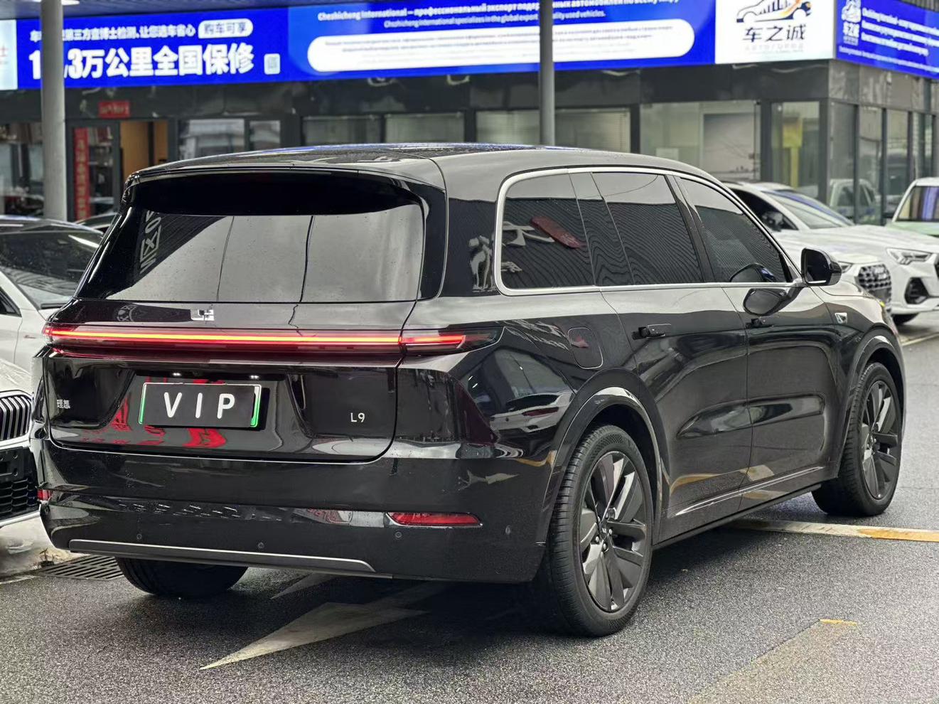 Lixiang (Li Auto) L9 2024 thumb 2