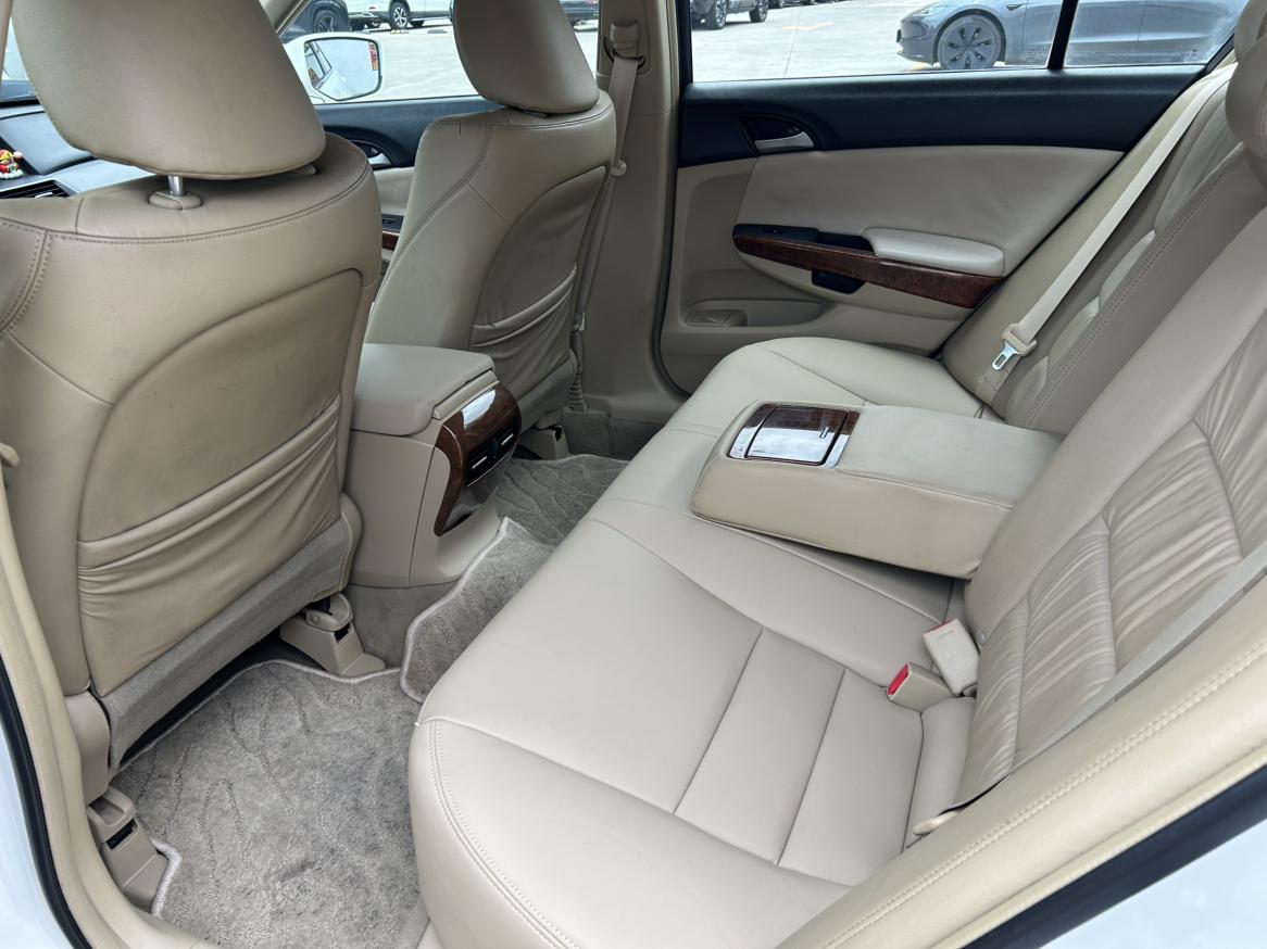 Honda Accord 2011 thumb 6