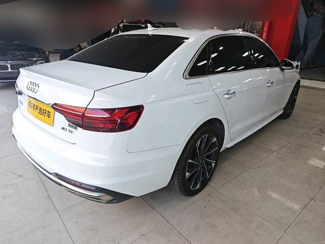 Audi A4 2022 thumb 2