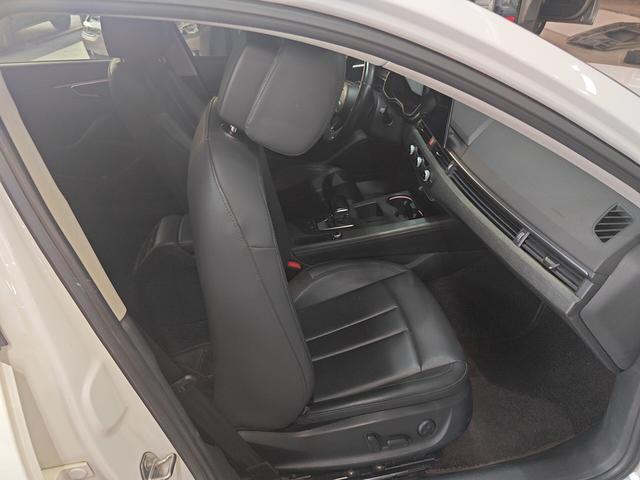 Audi A4 2022 thumb 9