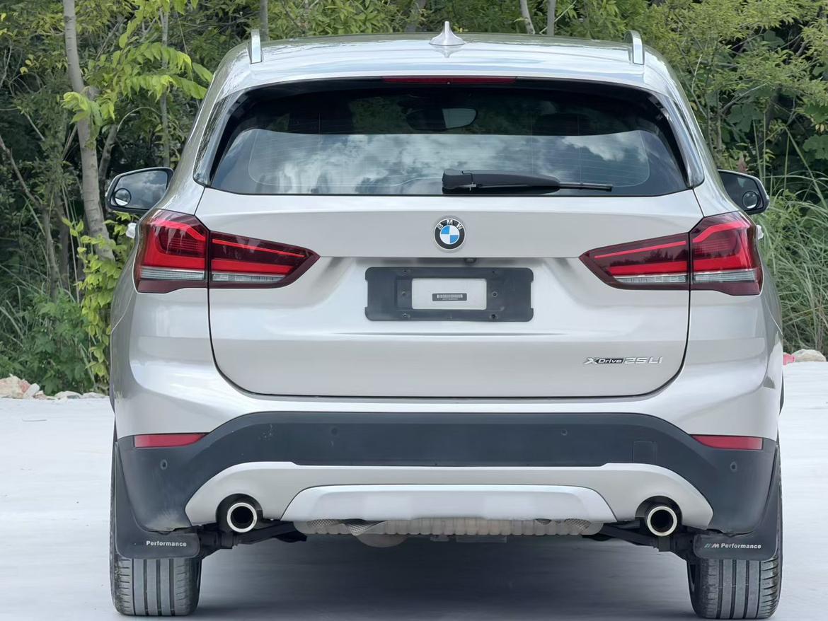 BMW X1 2021 thumb 11