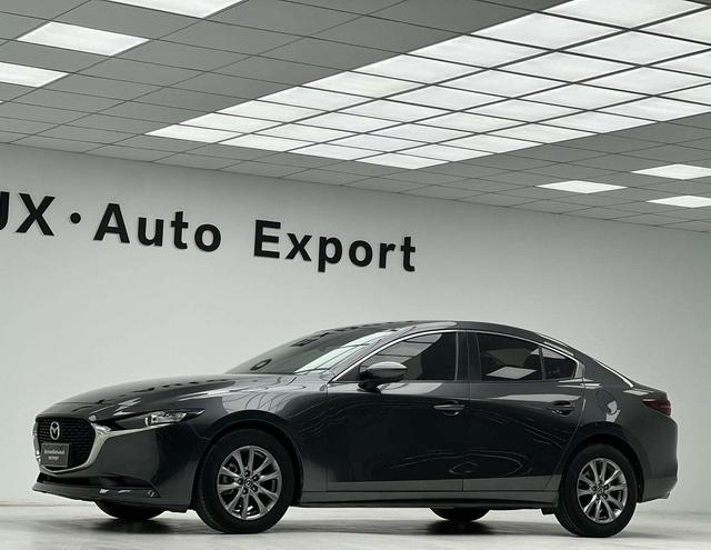 Mazda 3 2022 thumb 5