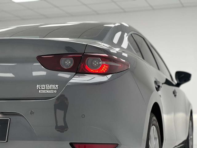 Mazda 3 2022 thumb 7