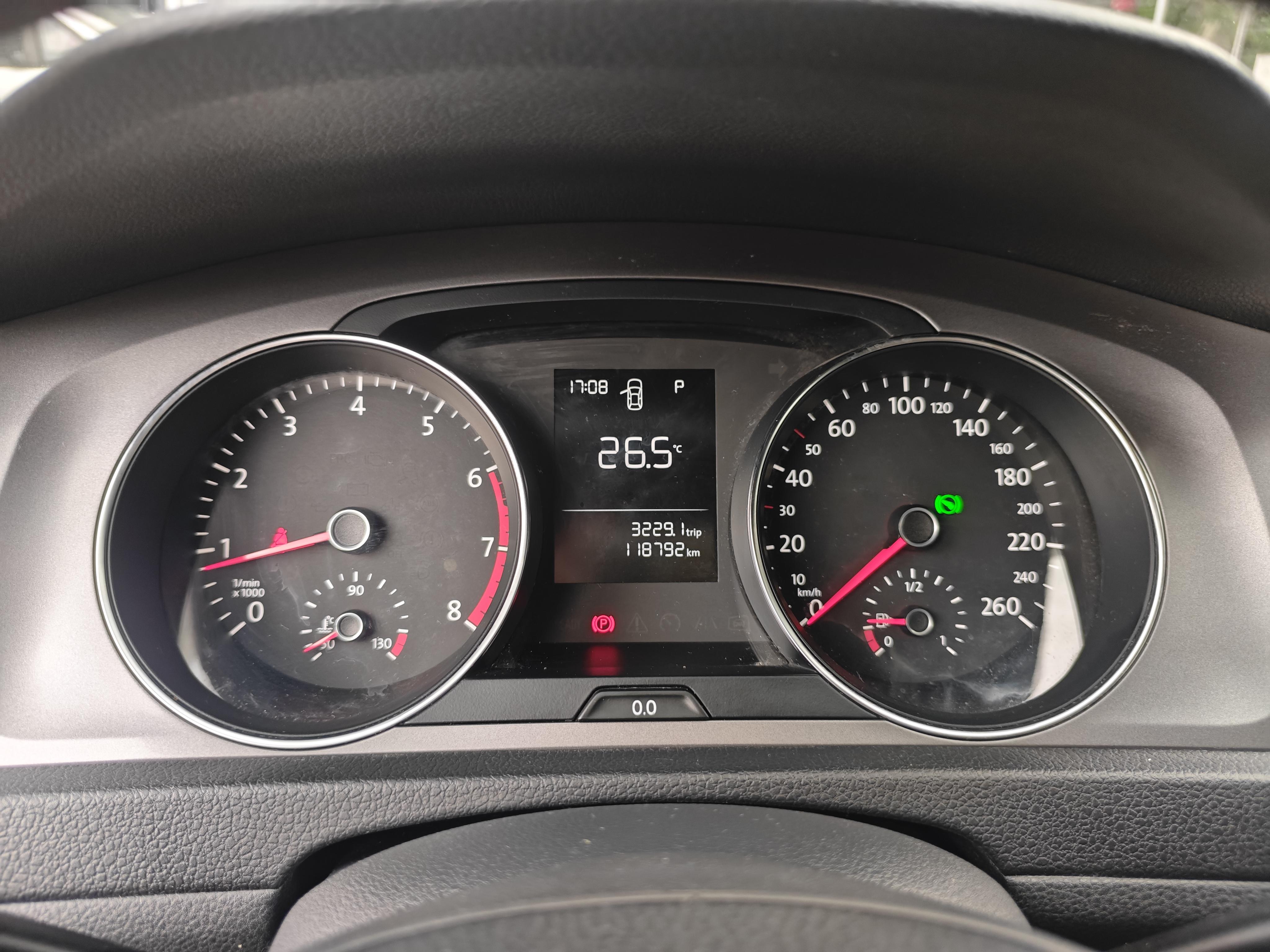 Volkswagen Golf Sportsvan 2015 thumb 8
