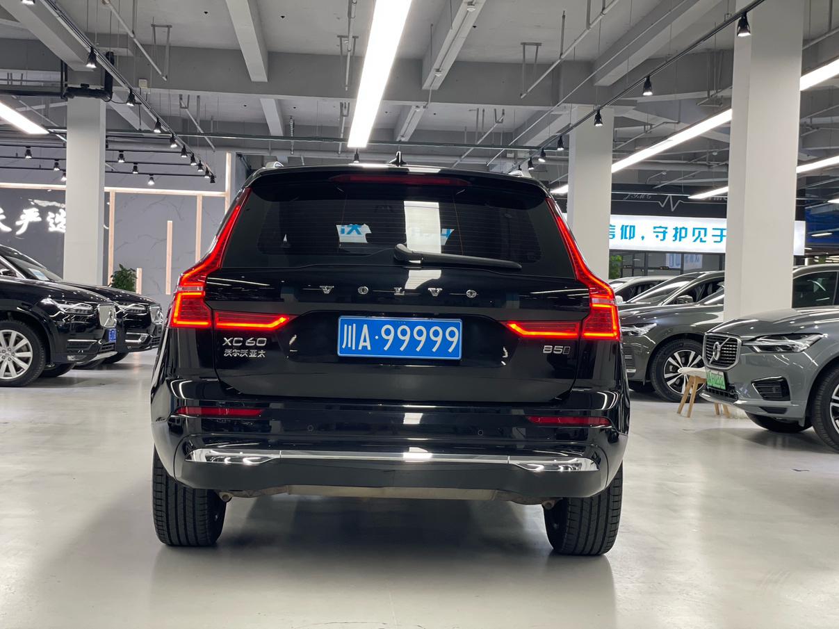 Volvo XC60 2022 thumb 2