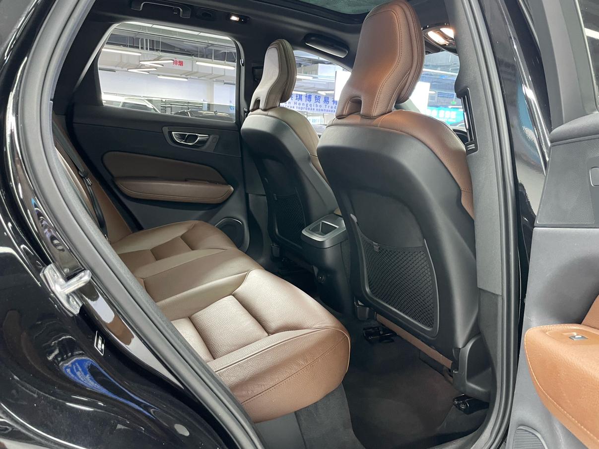 Volvo XC60 2022 thumb 6
