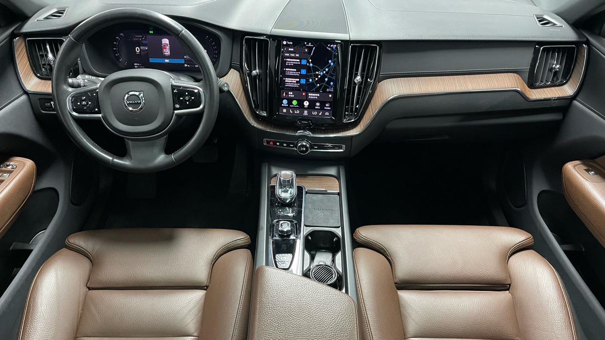 Volvo XC60 2022 thumb 7