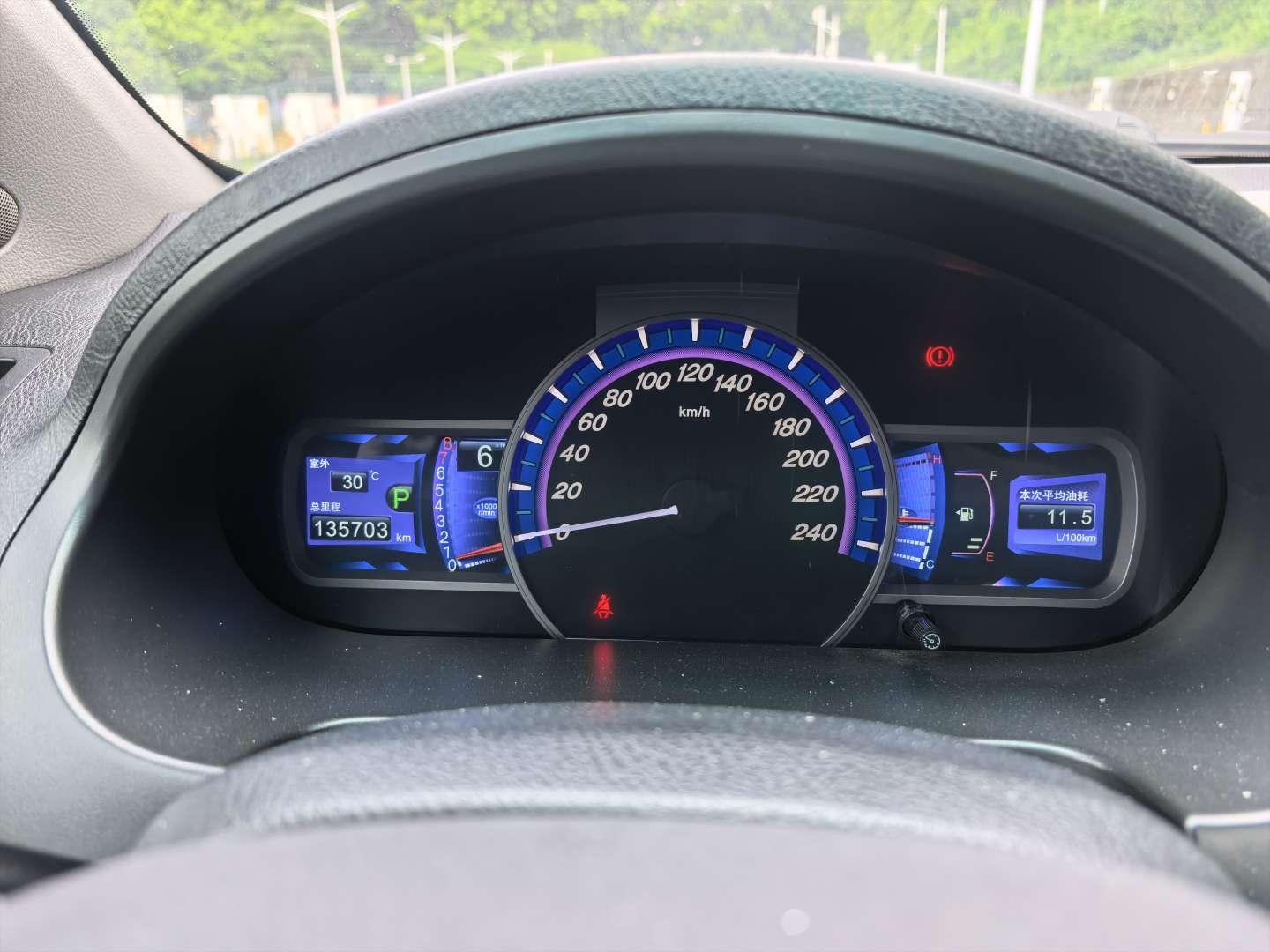 BYD S6 2013 thumb 7