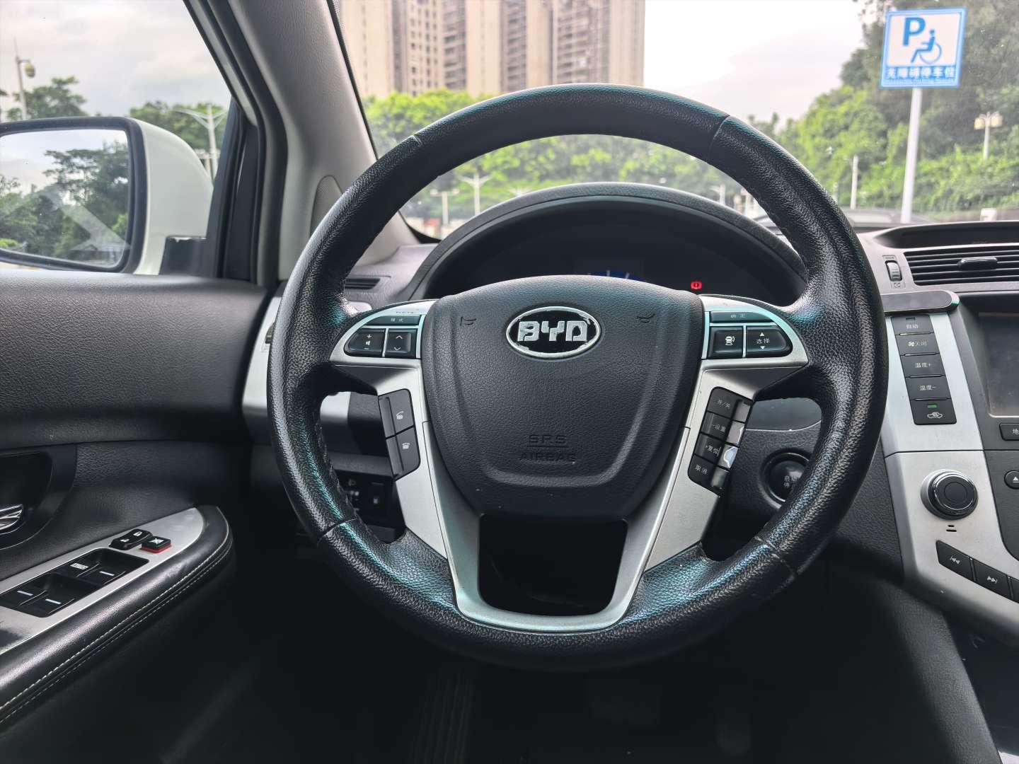 BYD S6 2013 thumb 8
