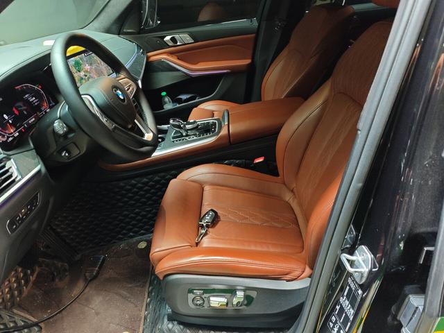 BMW X7 2020 thumb 8