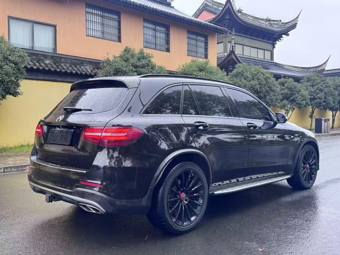 Mercedes-Benz GLC AMG 2017 thumb 4