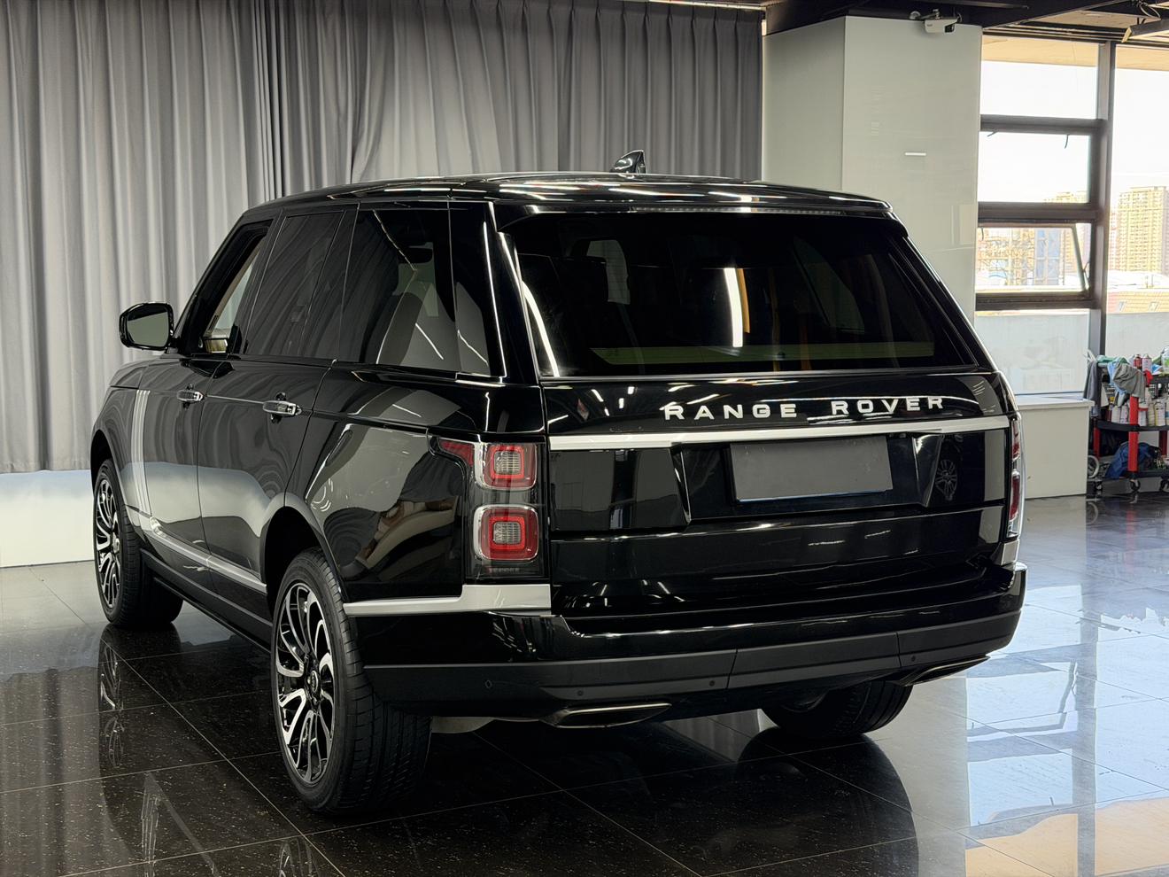 Land Rover Range Rover 2018 thumb 2