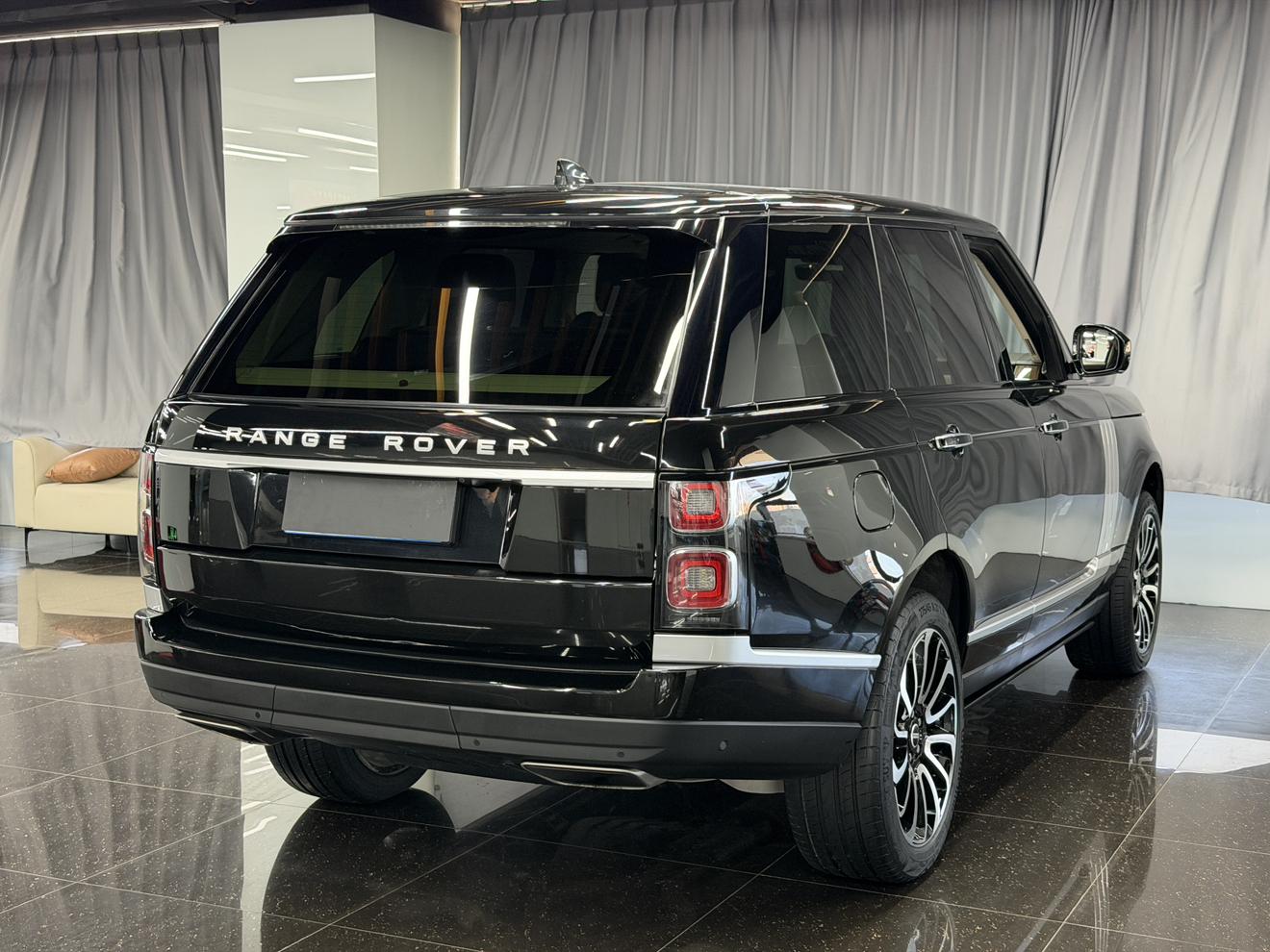 Land Rover Range Rover 2018 thumb 4