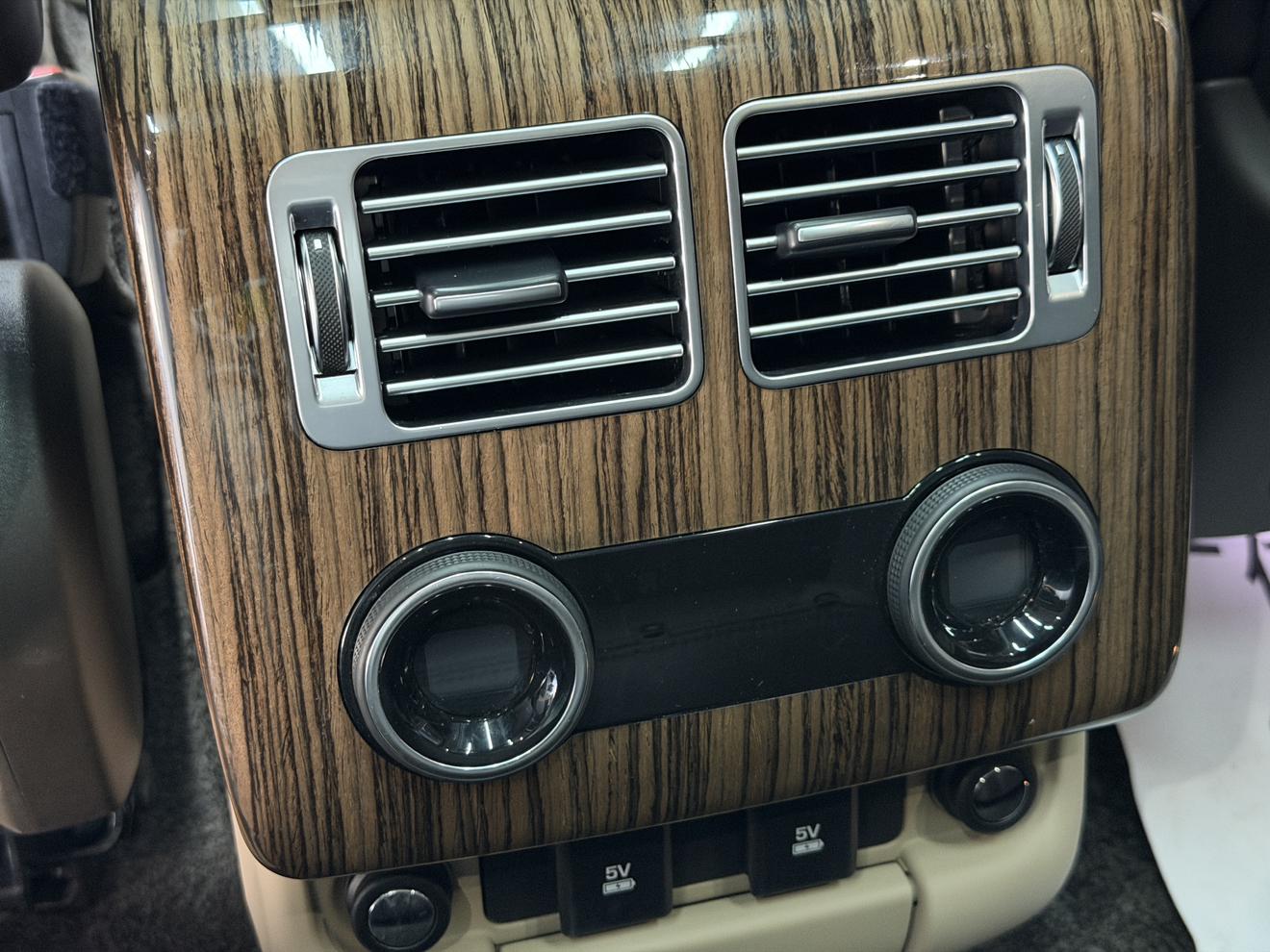 Land Rover Range Rover 2018 thumb 5