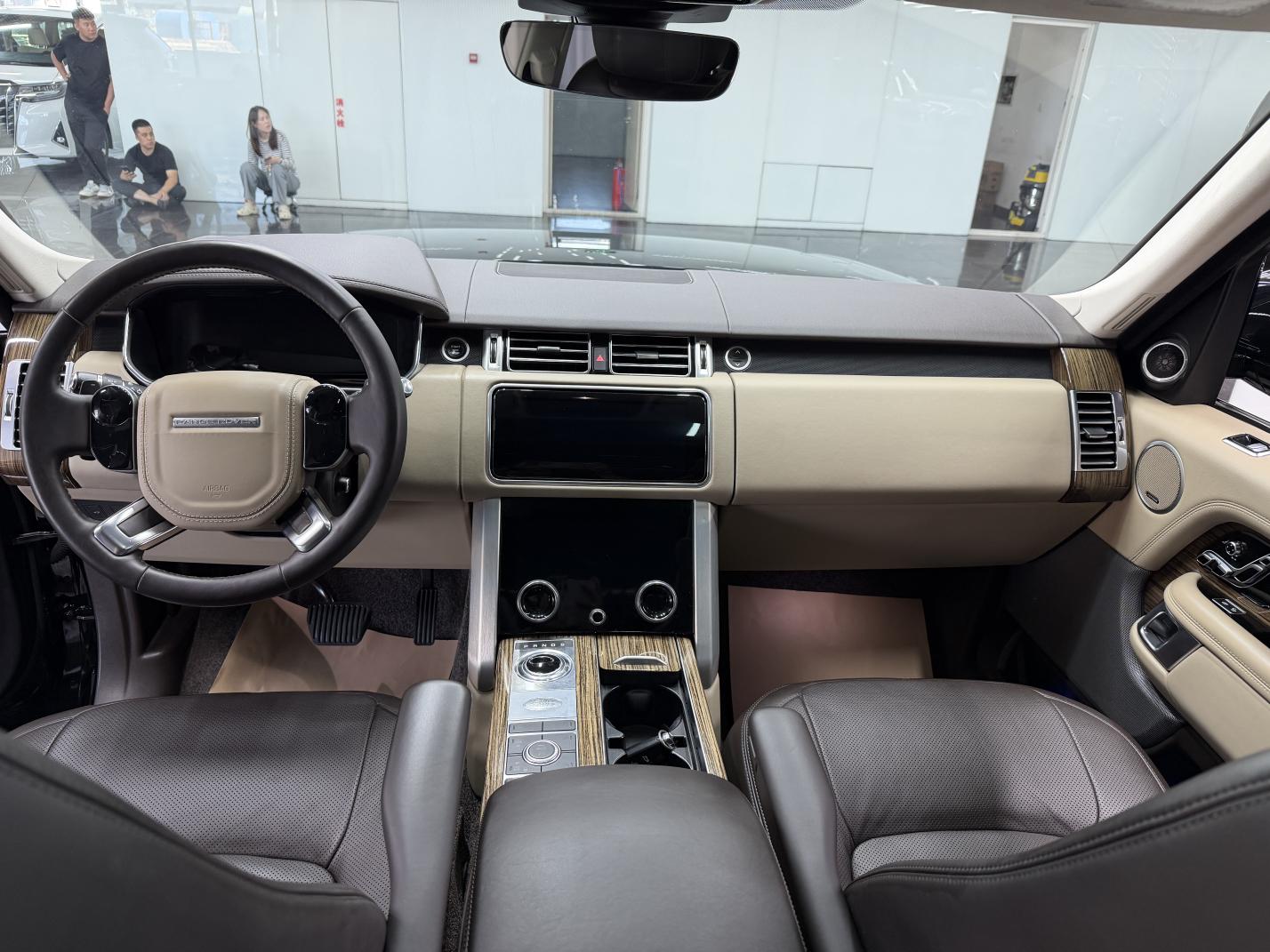 Land Rover Range Rover 2018 thumb 10