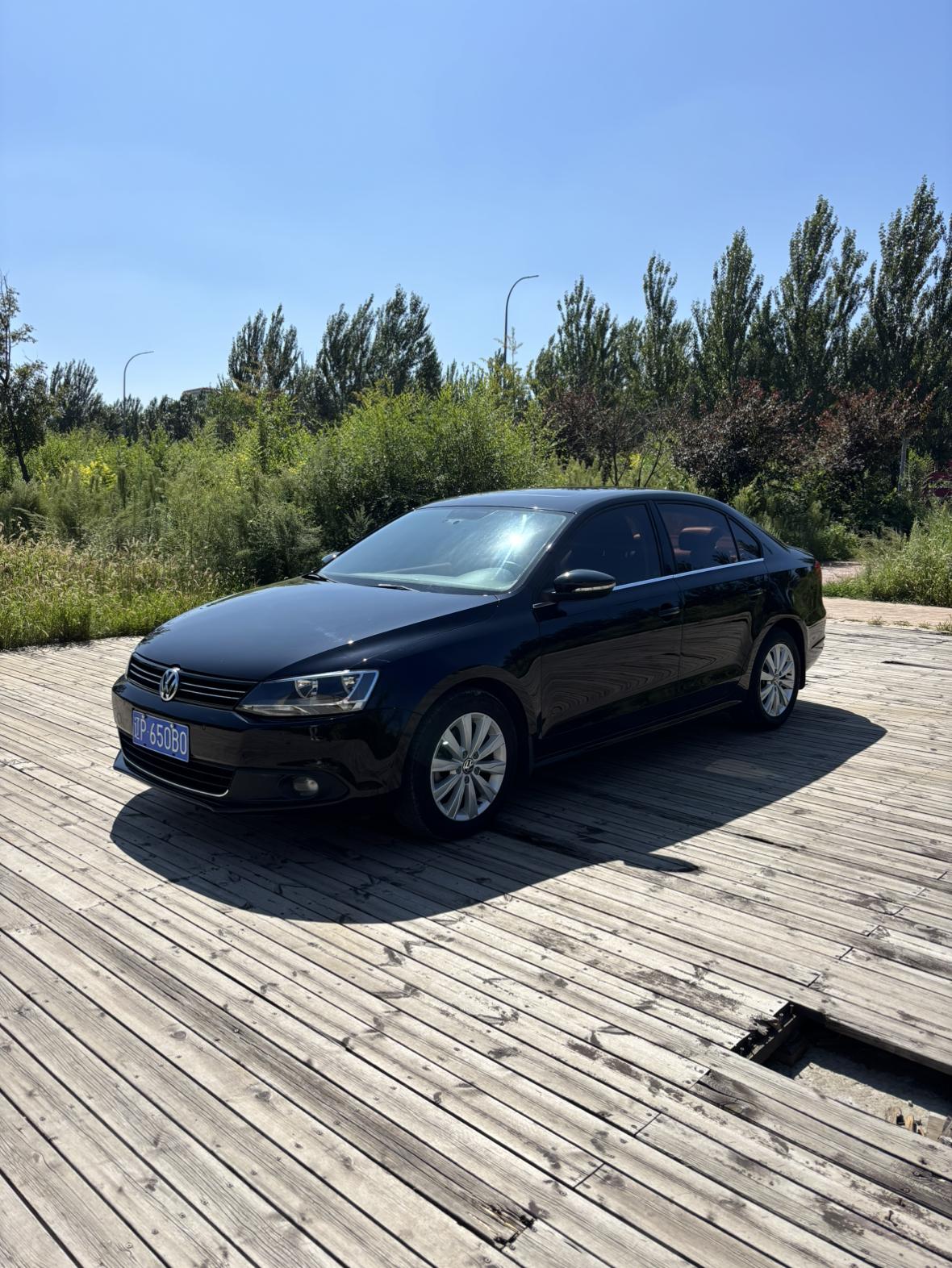 Volkswagen Sagitar 2014 thumb 8