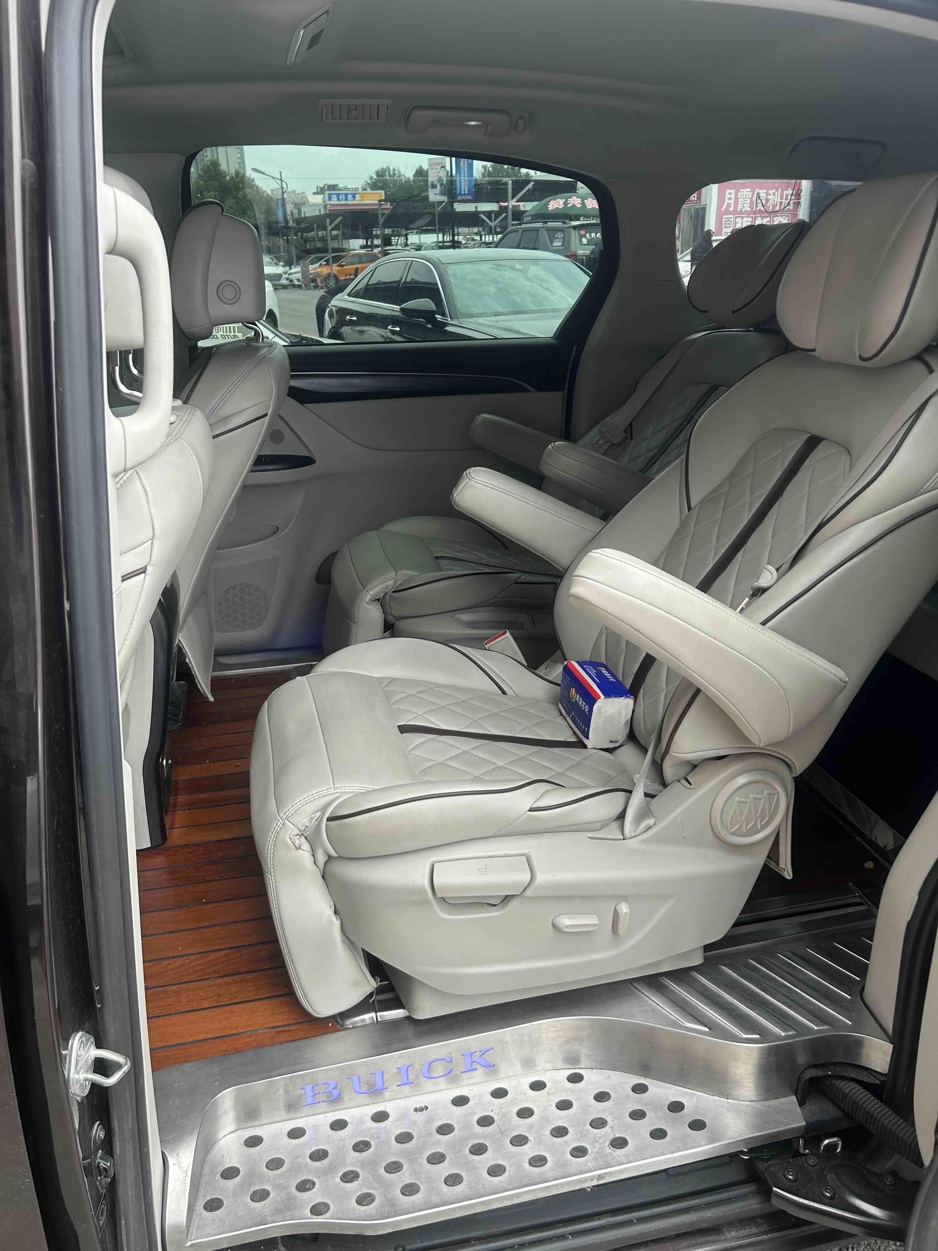Buick GL8 2020 thumb 12