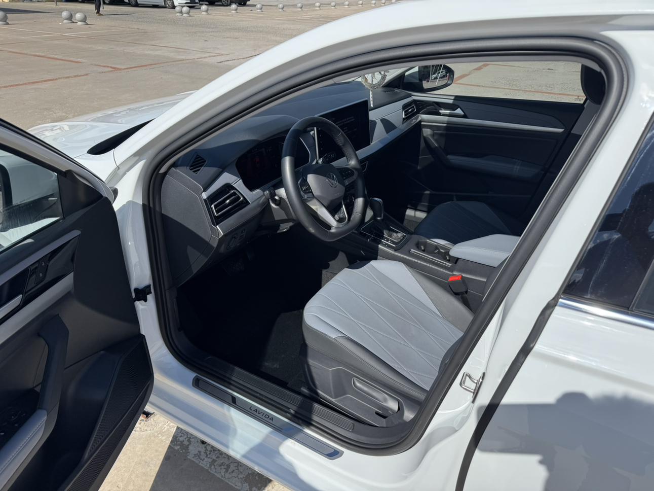 Volkswagen Lavida XR 2023 thumb 10
