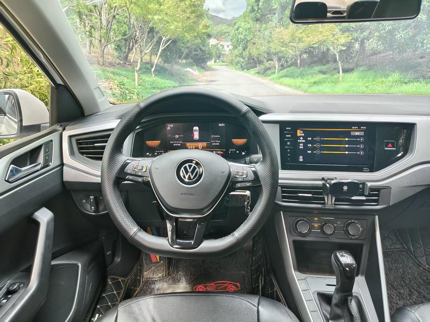 Volkswagen Polo 2023 thumb 6