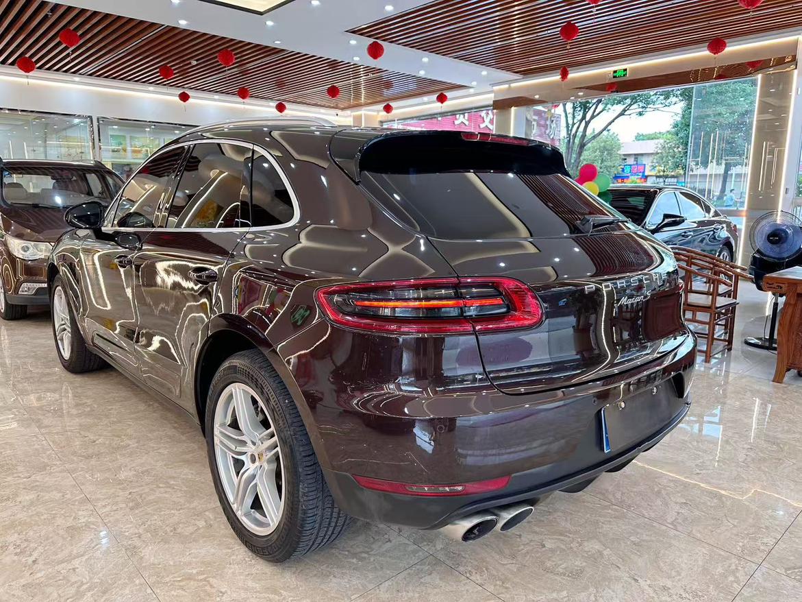 Porsche Macan 2014 thumb 2